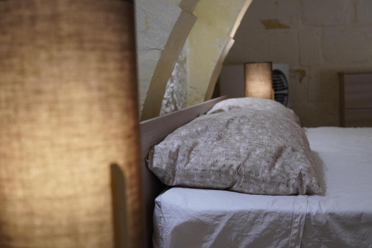 Il-Mezzanine Private traditional and walking distance to bus terminus - Housity