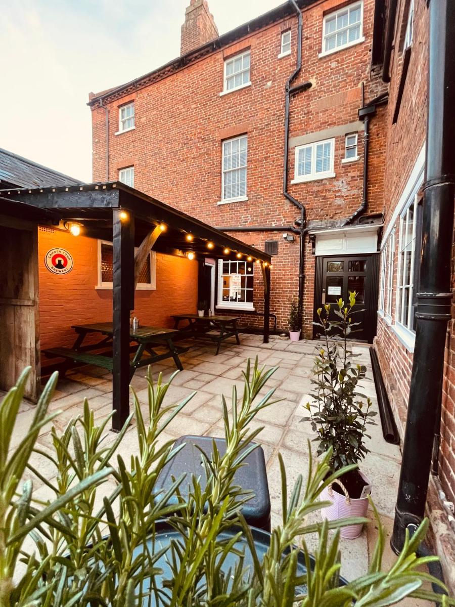 The Coach House - Housity