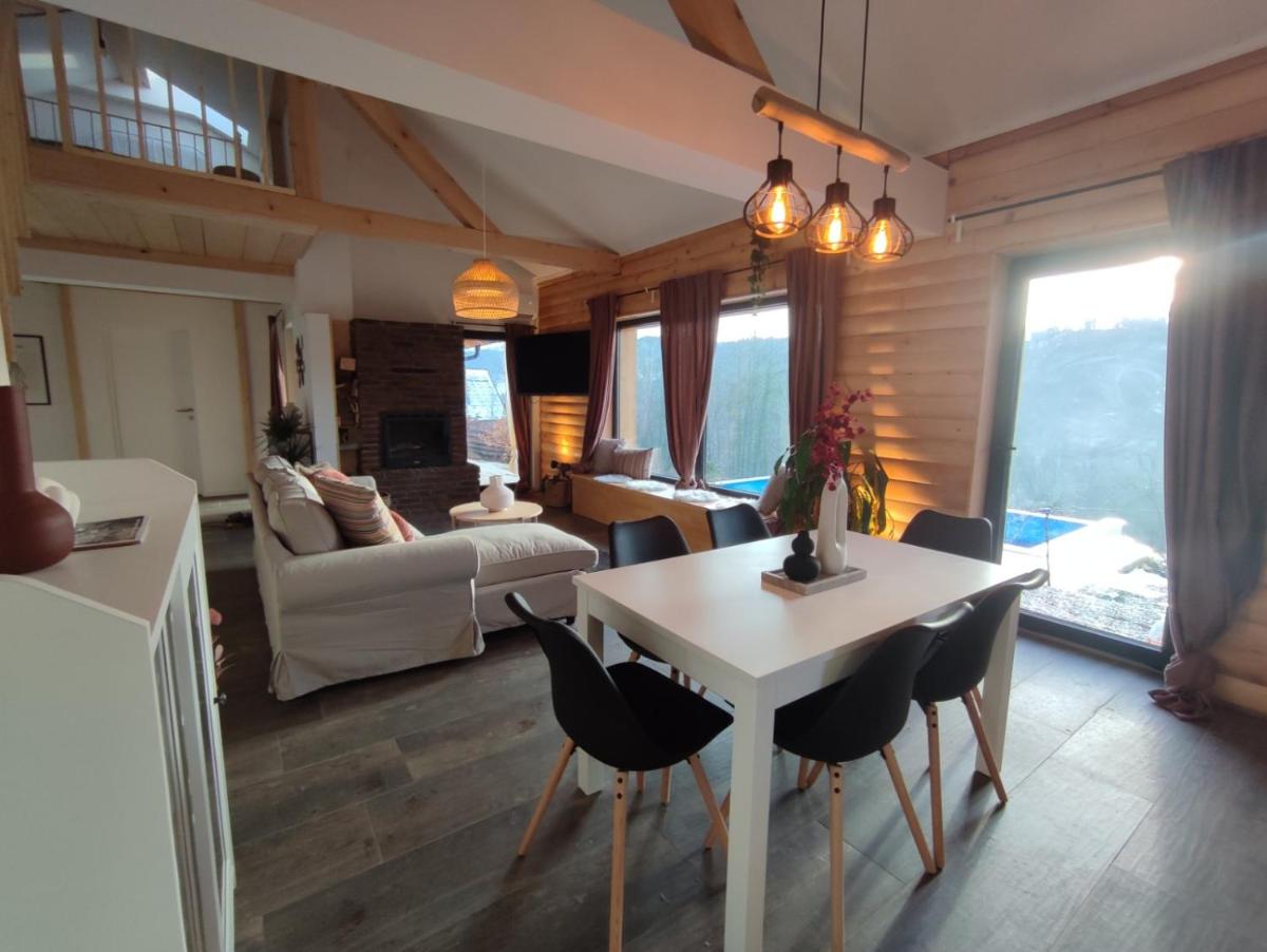 Laganini Country - Housity