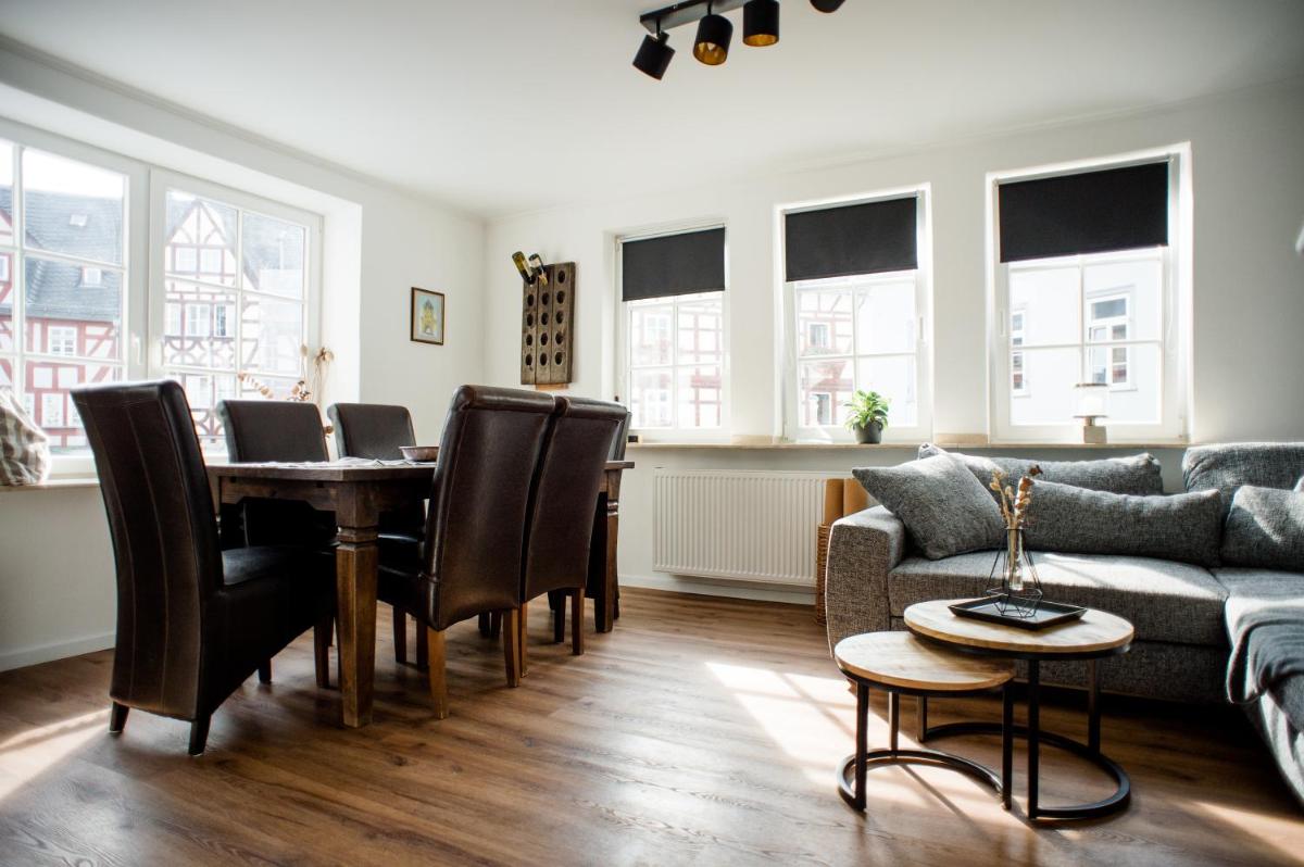 Designapartment im Herzen der Altstadt - 7 Guests - 3 Bedrooms - 2 Bathrooms - Housity