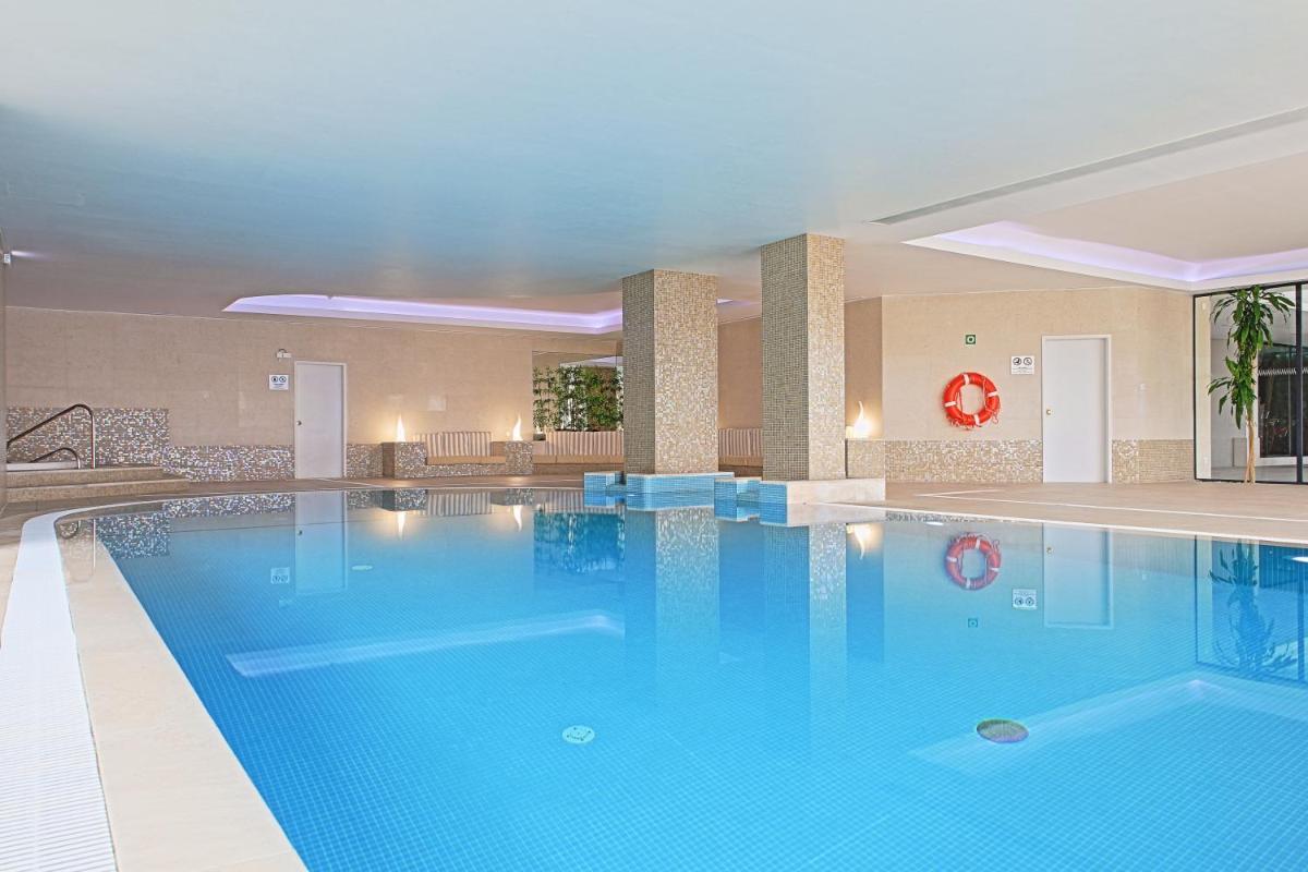 A piscina em ou perto de Vila Petra