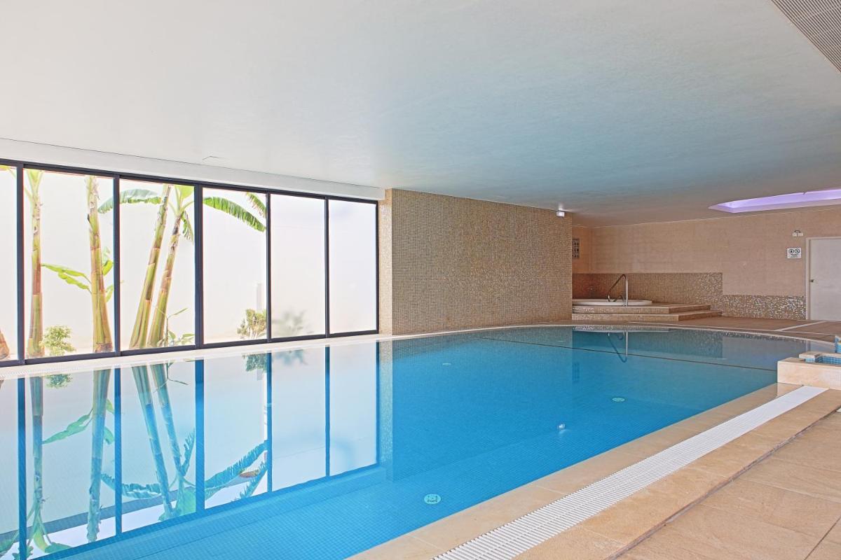 A piscina em ou perto de Vila Petra