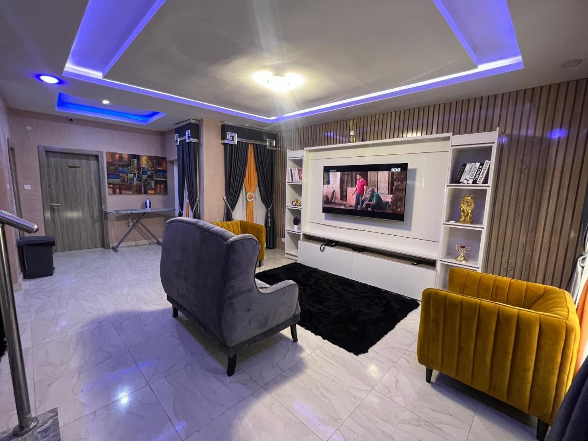 Suitetrails - JRC Chariot Luxury Apartment GARKI II Abuja