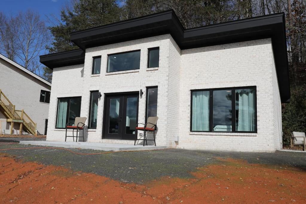 Golf Views Mount Airy - Housity
