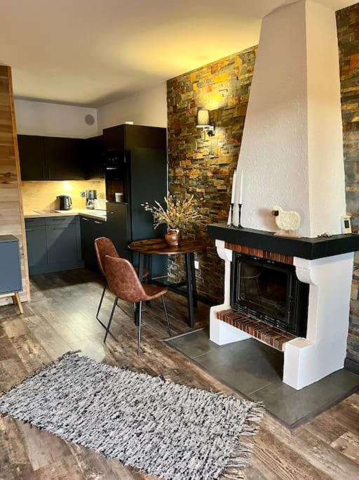 Location studio jardin/terrasse - Housity