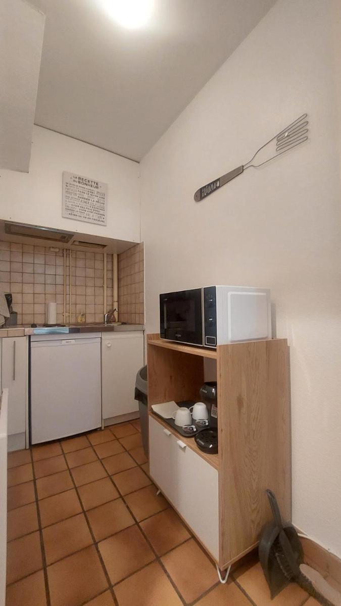 STUDIO MEUBLÉ AU PIED DU CHATEAU - Housity