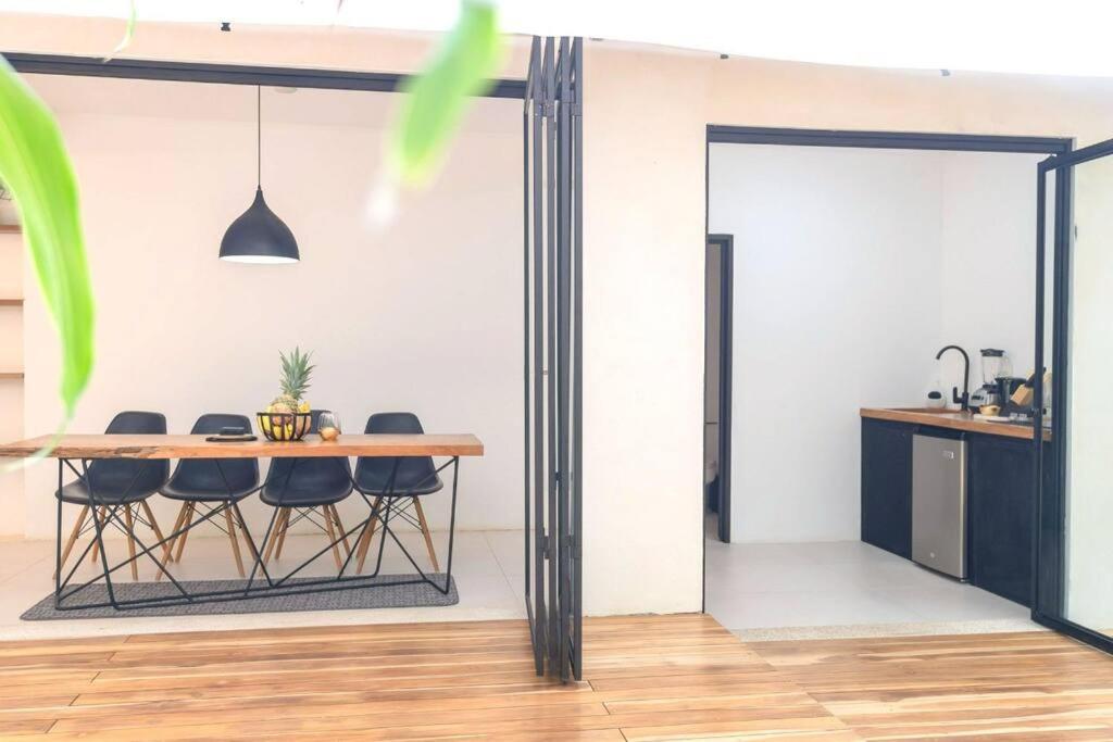 Manatees Flat Apartment - Housity