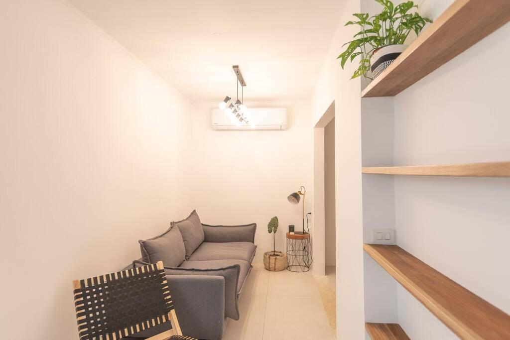 Manatees Flat Apartment - Housity