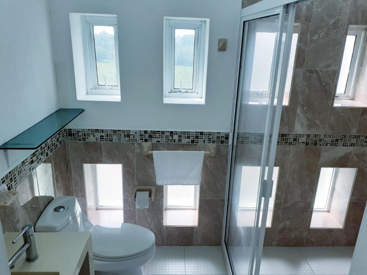 Hotel La Estrella Polar - Housity