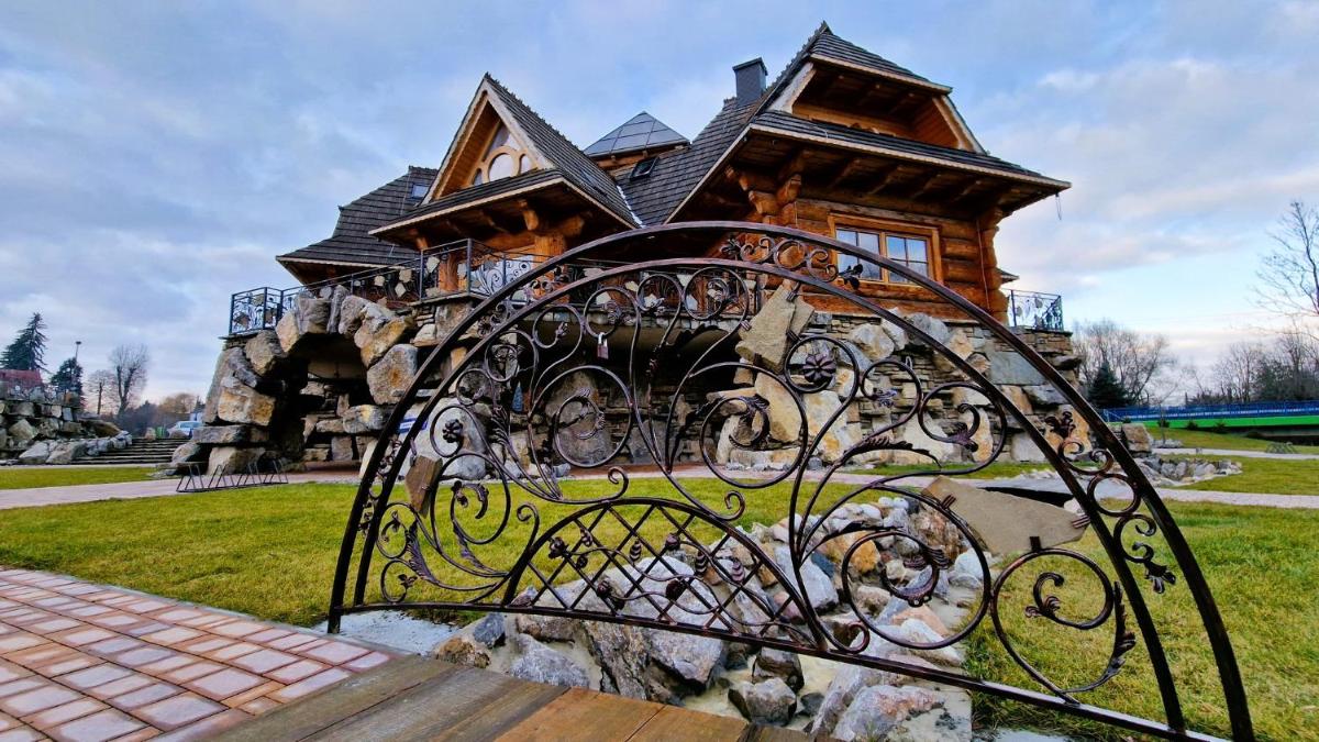 MŁYN BYCHAWA - Restauracja & Hotel - Housity