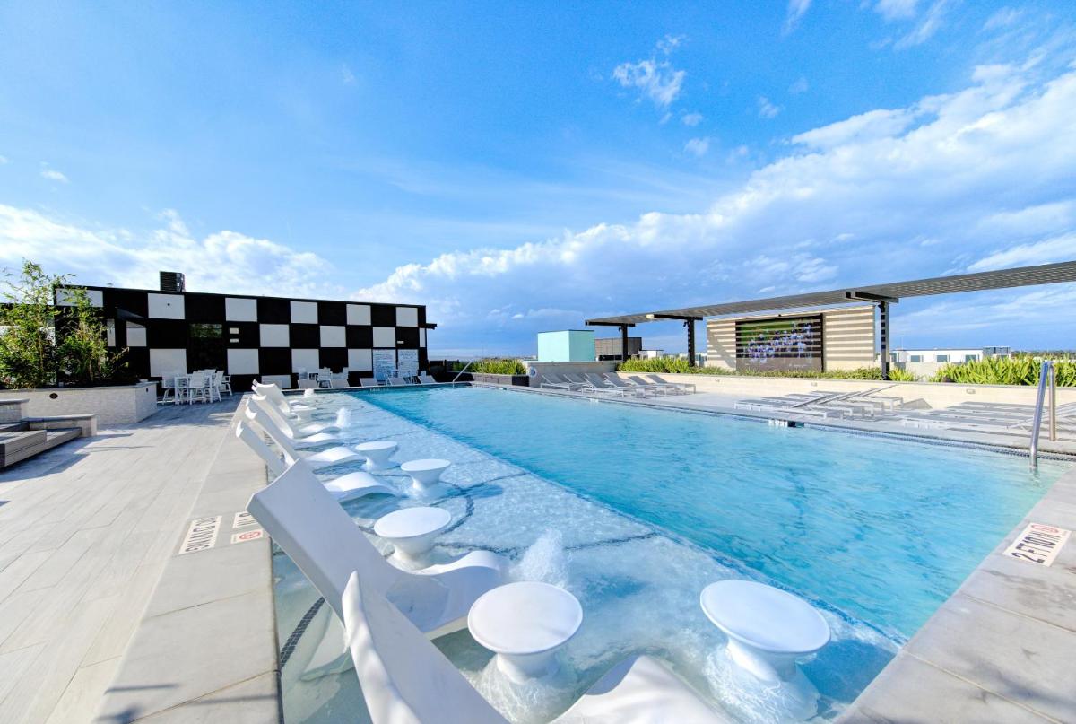 83 Walk Score -Downtown - Monthly stay- LongStay - Housity