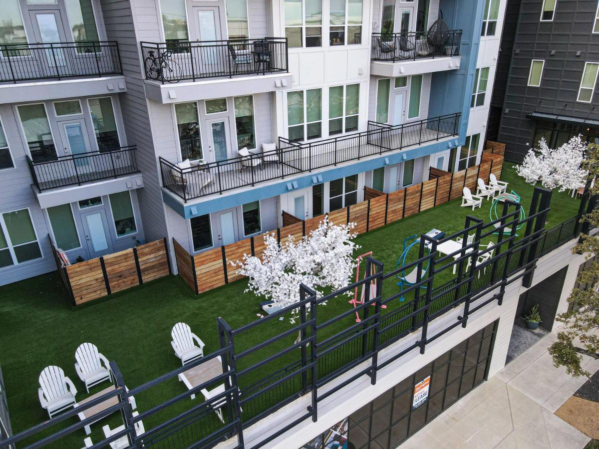 83 Walk Score -Downtown - Monthly stay- LongStay - Housity