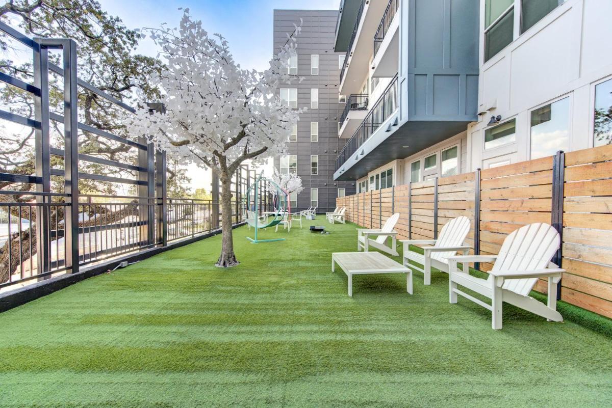 83 Walk Score -Downtown - Monthly stay- LongStay - Housity
