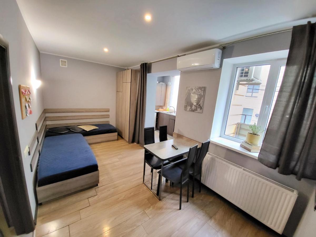 Like Home on Zaliznychna 3 - Housity