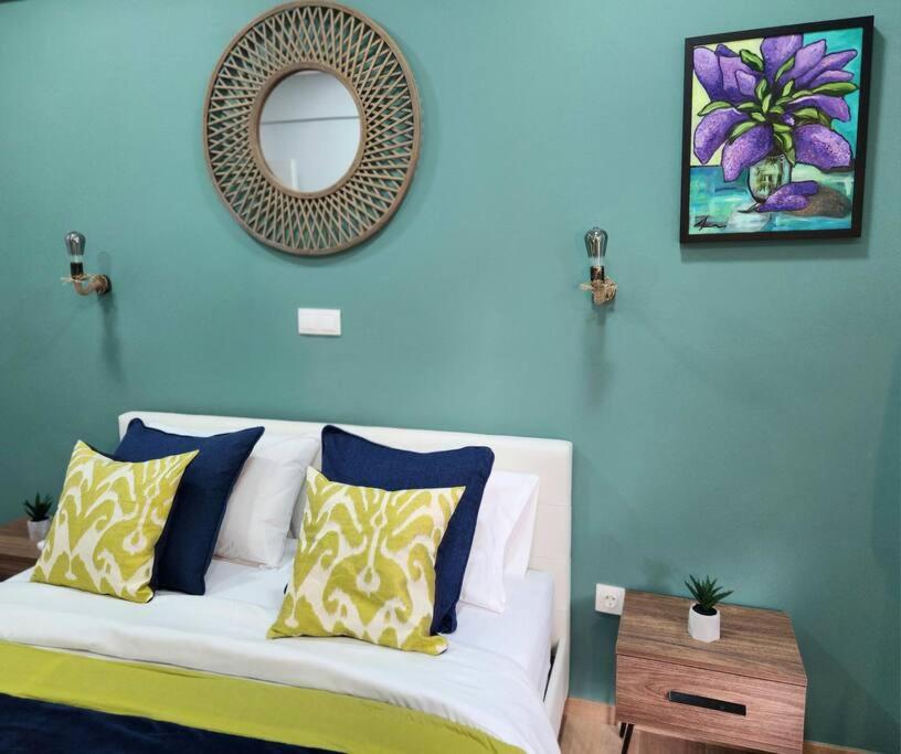 Victoria Suite VIPGreece - Housity