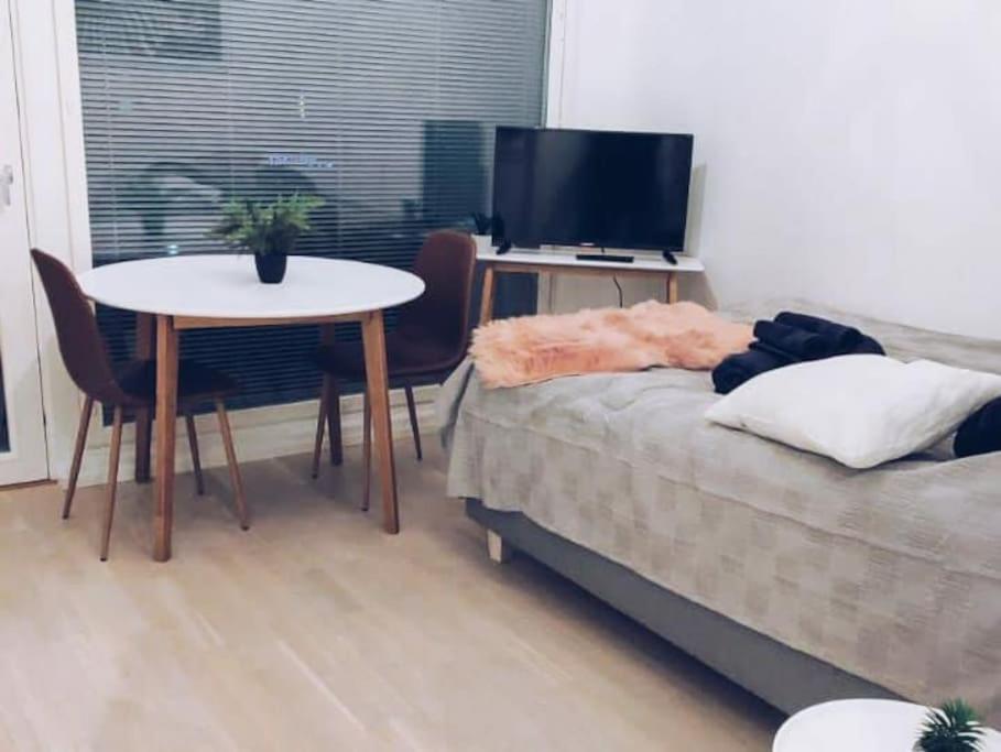New Studio Zebra near Airport - Housity
