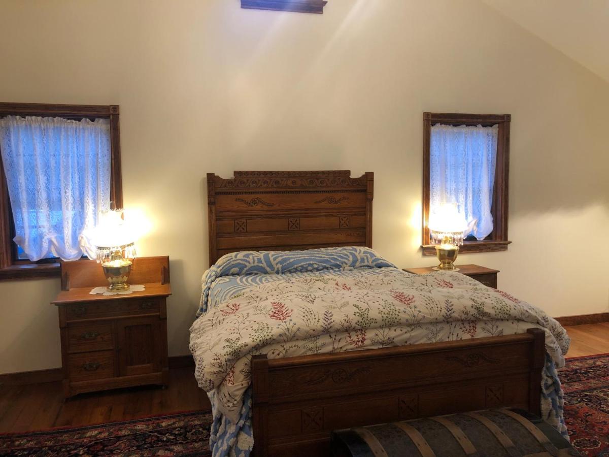 Blue Mountain House - Housity