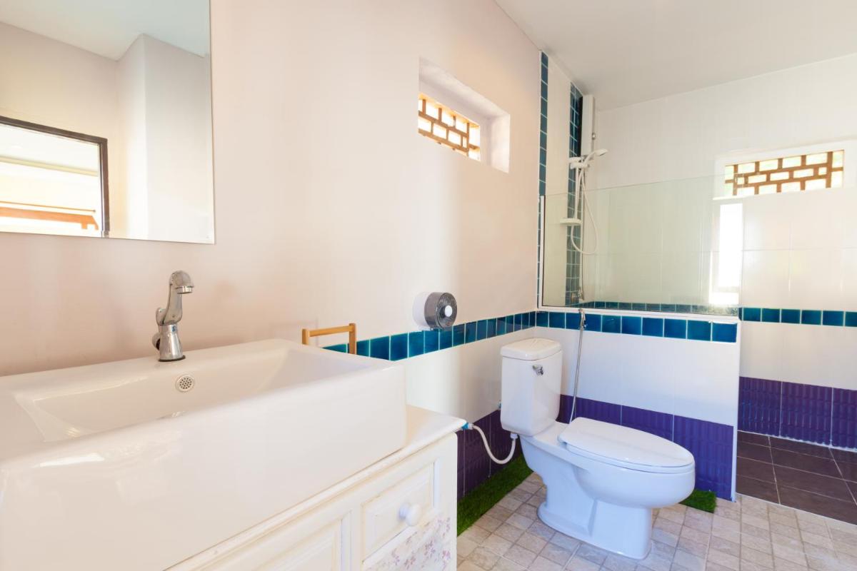 Banana Beach Resort - Housity