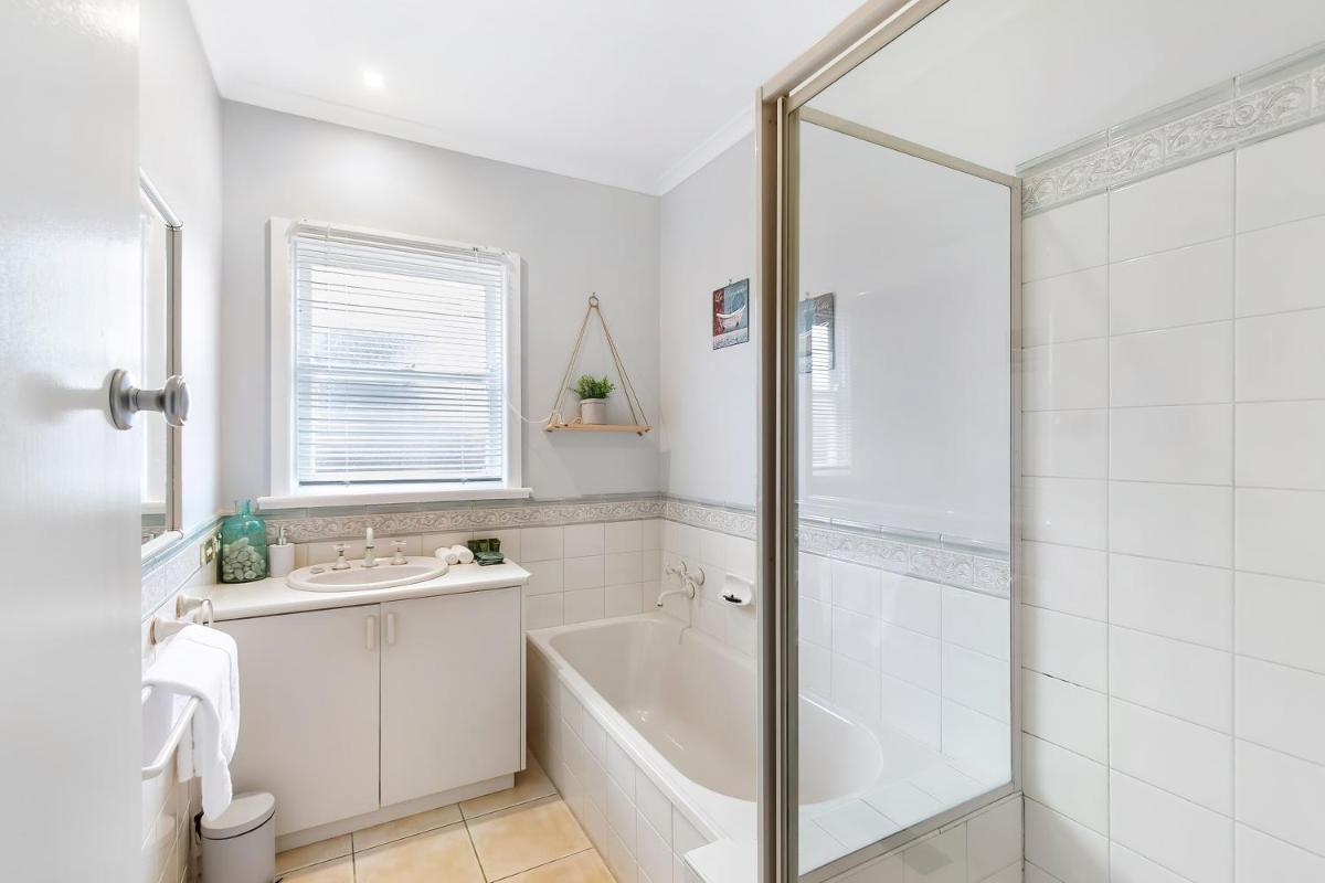 Longley Place - Housity