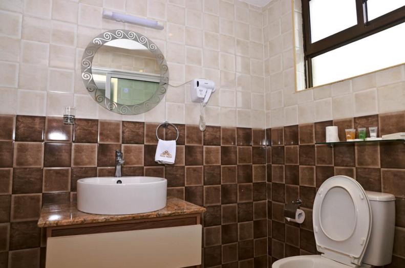 Hylise Hotel - Housity