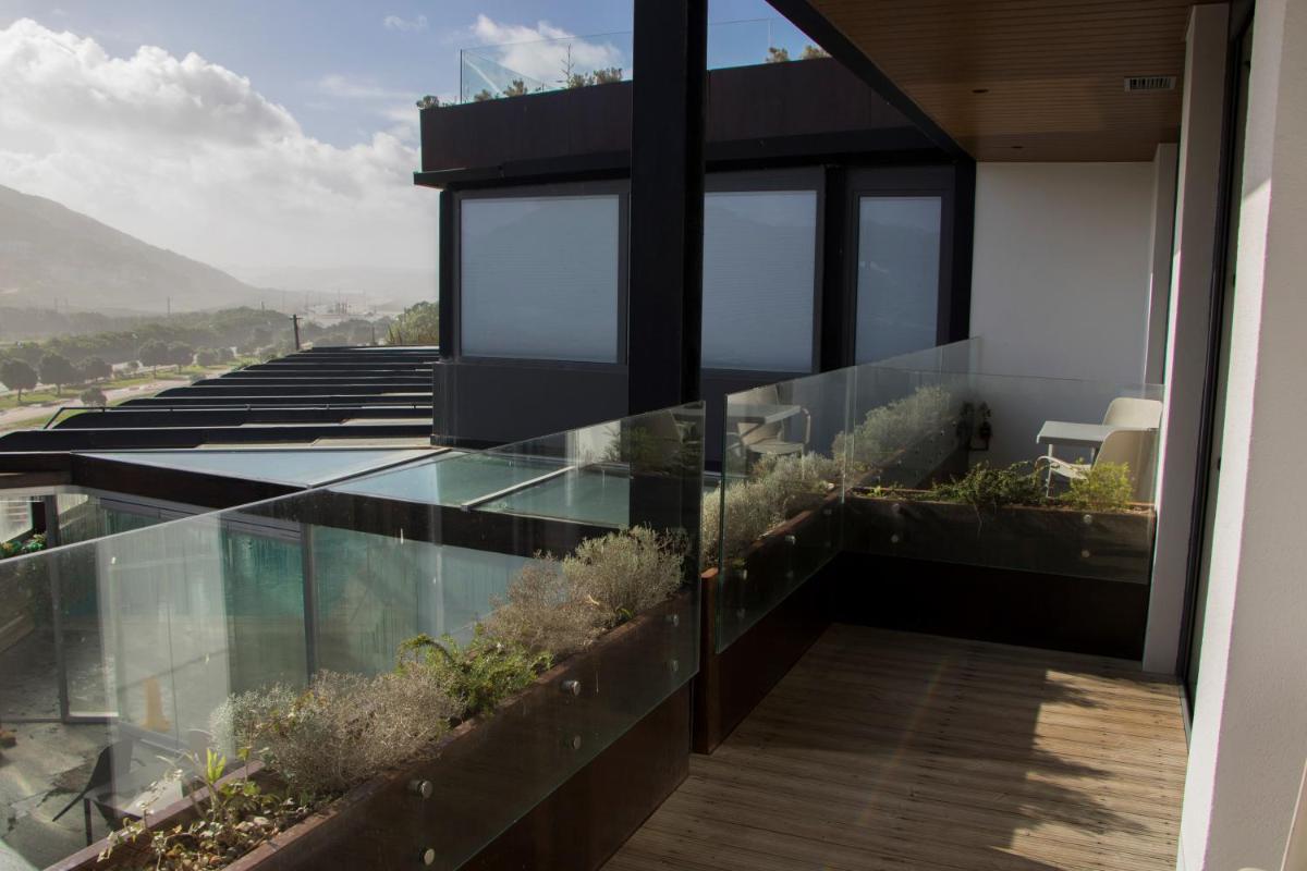 Uma vista geral da montanha ou uma vista da montanha a partir do hotel