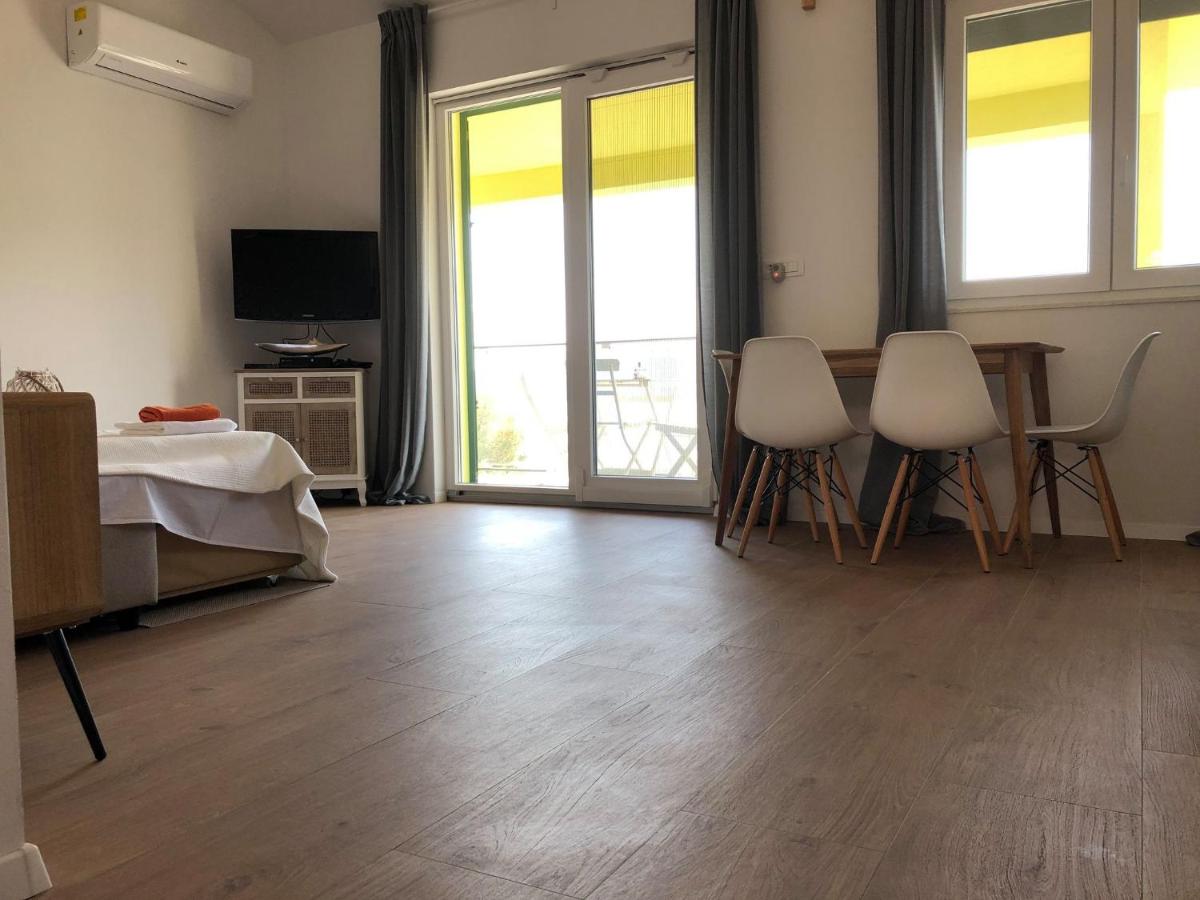 Apartments by the sea Poljica, Trogir - 11934 - Housity