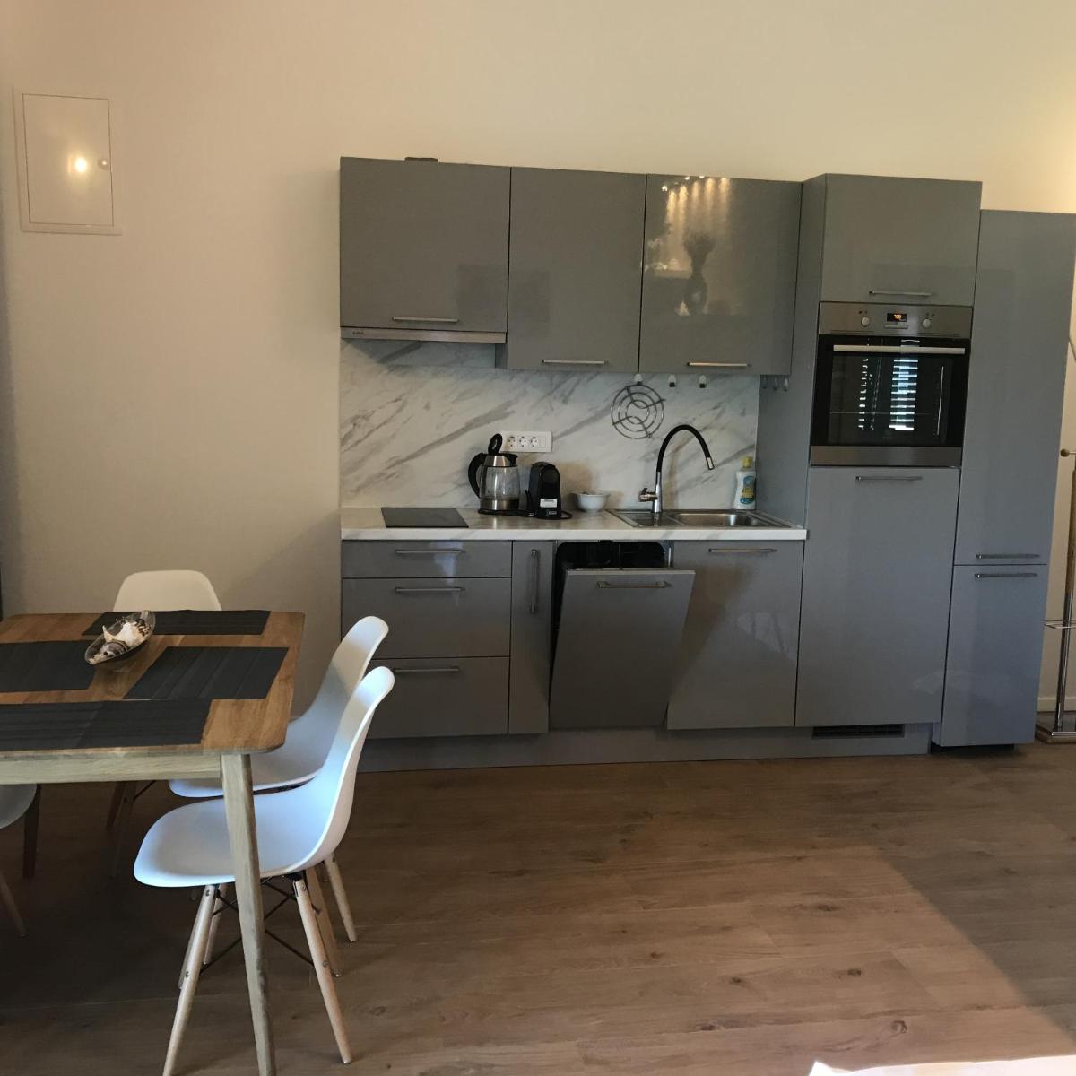 Apartments by the sea Poljica, Trogir - 11934 - Housity