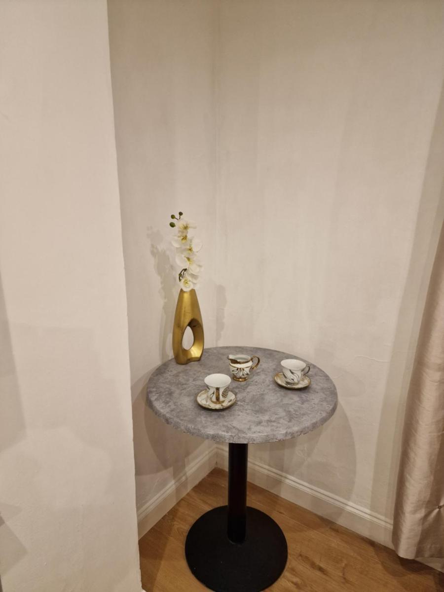 Cosy Studio Apartment In FULHAM - Housity