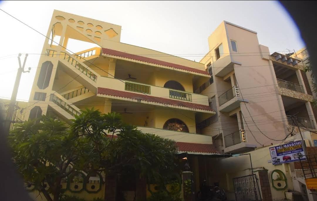 The Padmavathi Guest House - Housity