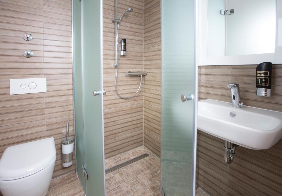 CityHotel am McKeePlatz - Housity