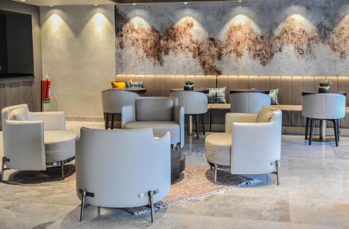 The Alpfine Hotel - Housity