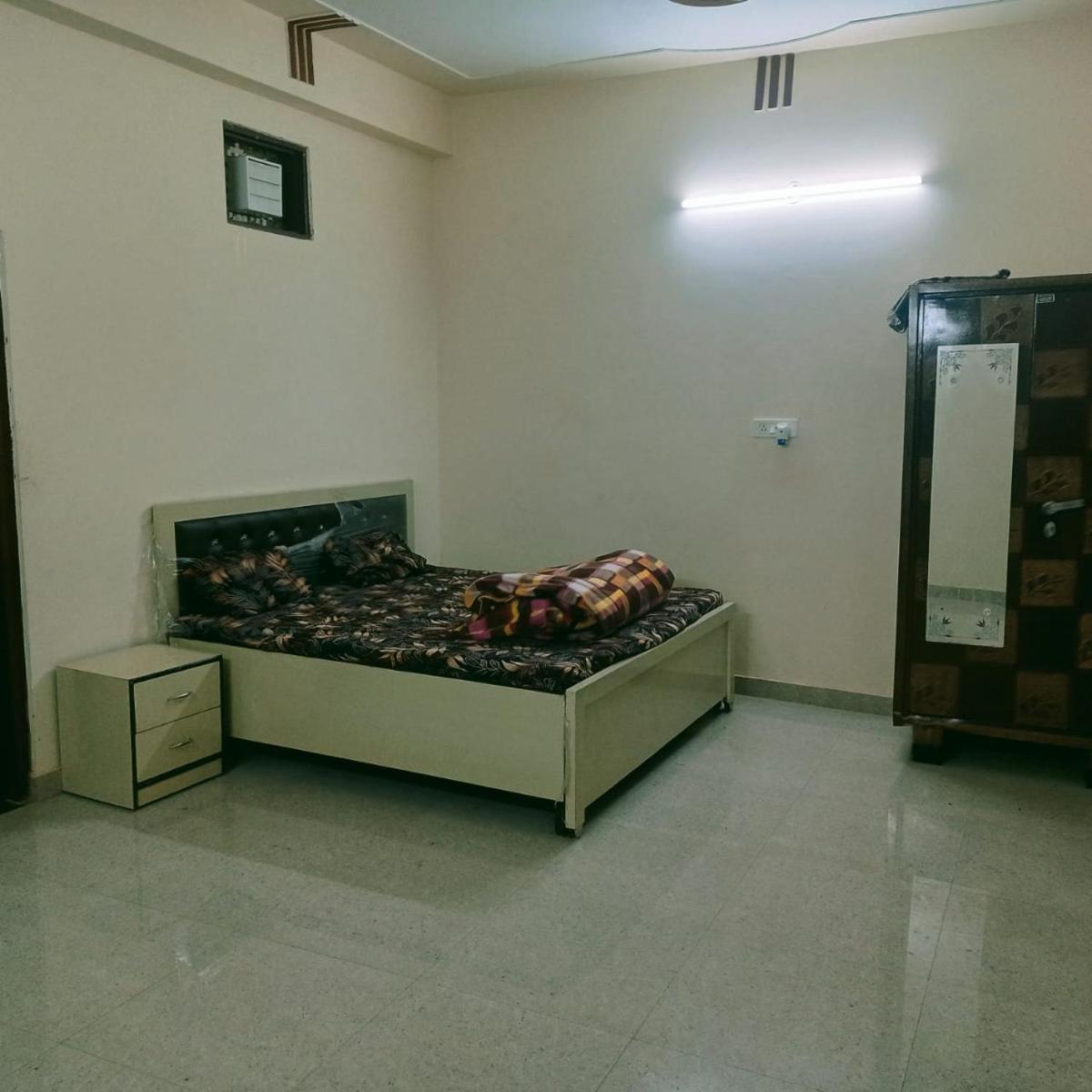 RADHA BHAVAN - Housity
