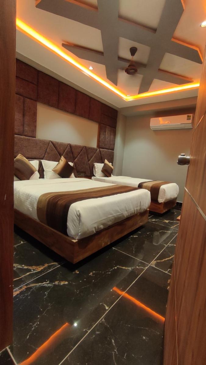 Hotel Prime Land - Housity