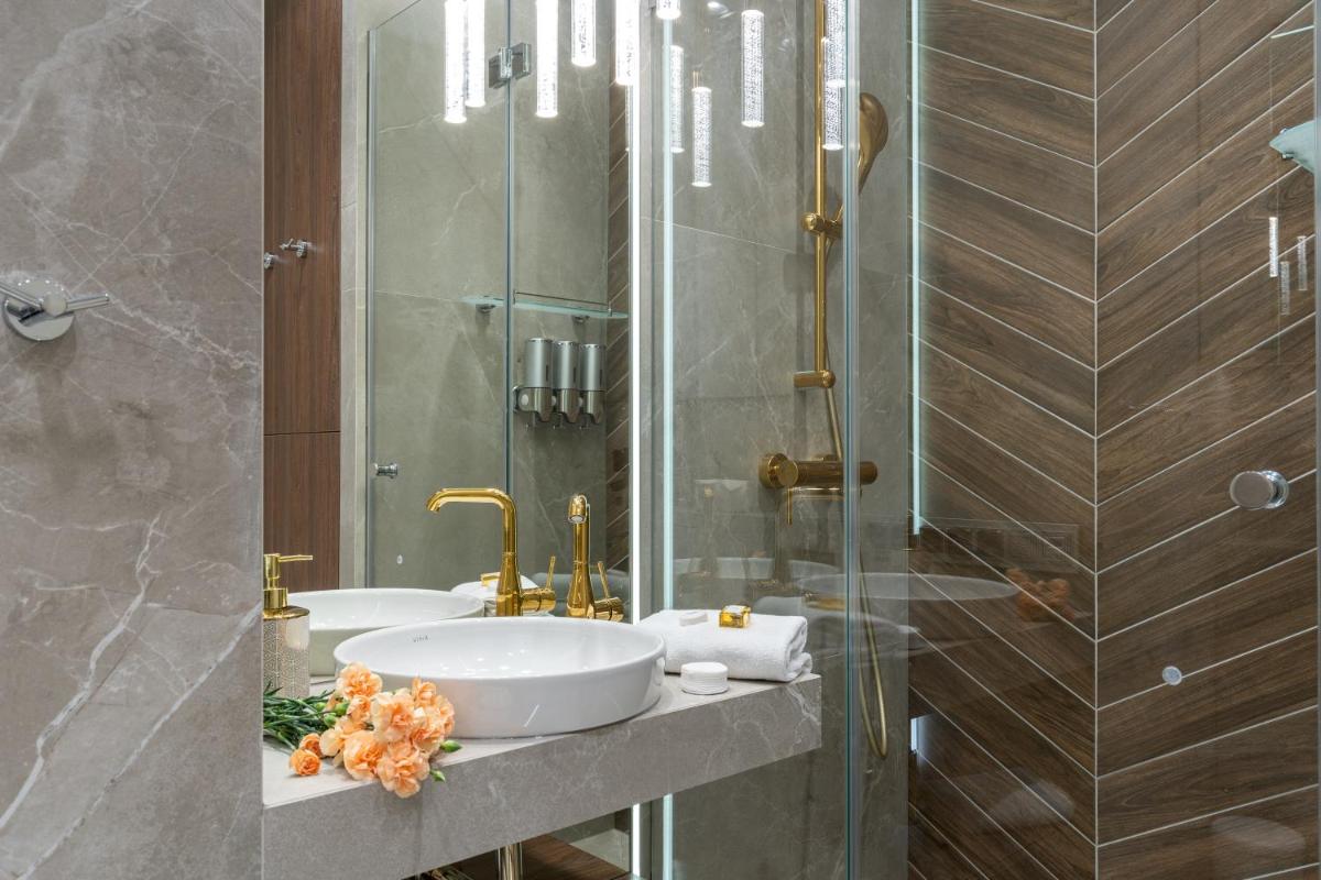 GA Luxury Apartments G244 - Housity