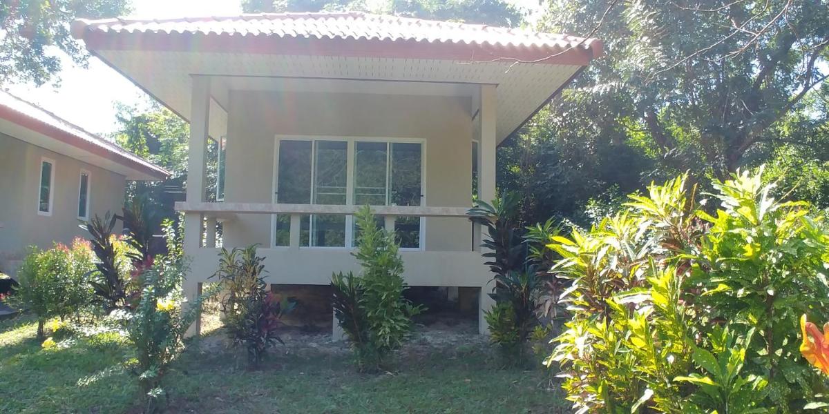 Baansukjai Bungalows - Housity