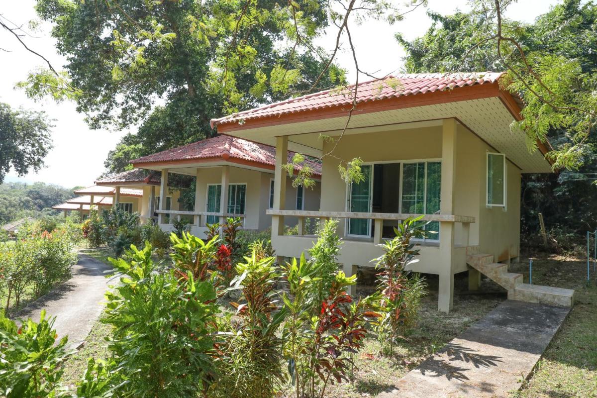 Baansukjai Bungalows - Housity