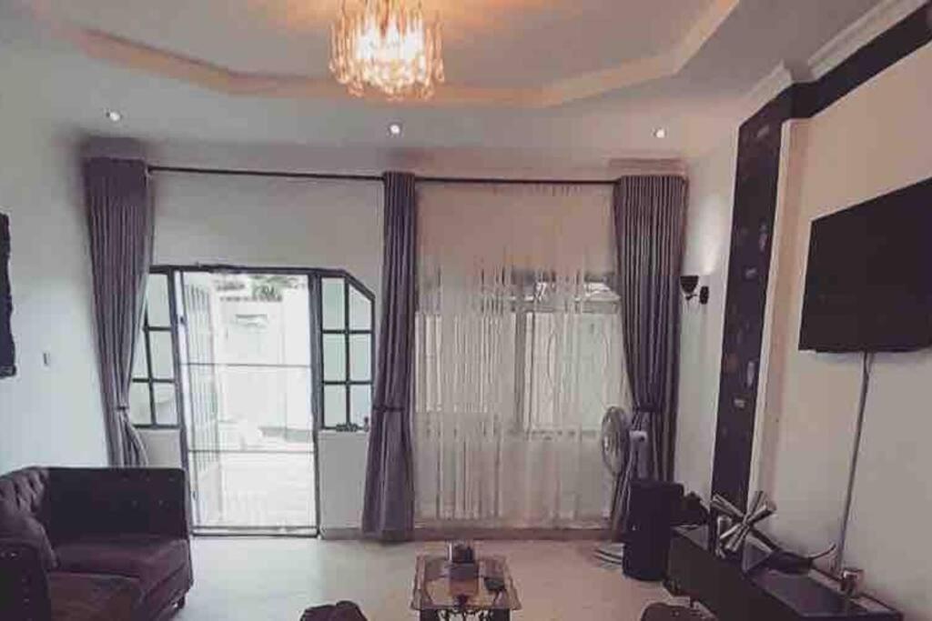 Kijivu Suites 1, Njiro 2 bedroom Apartment - Housity