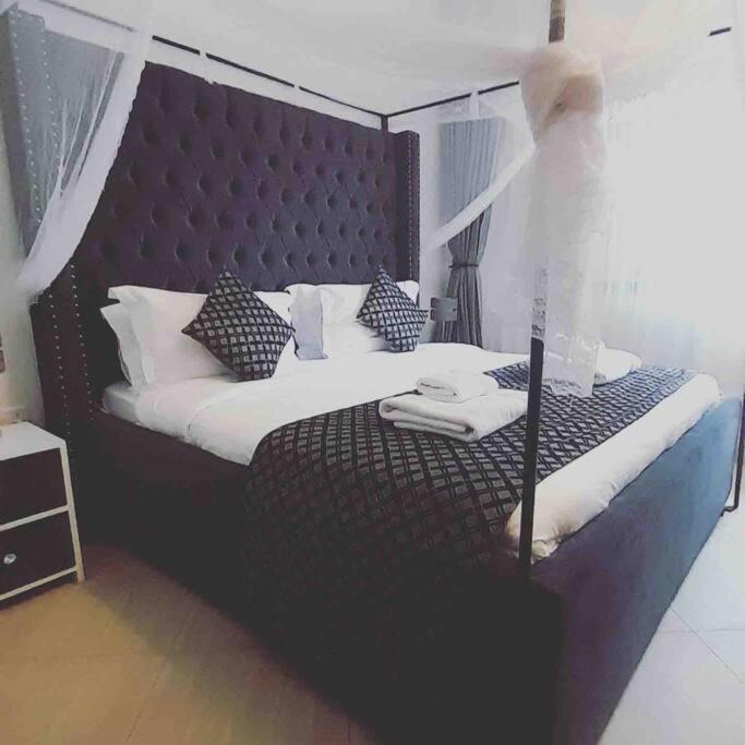 Kijivu Suites 1, Njiro 2 bedroom Apartment - Housity