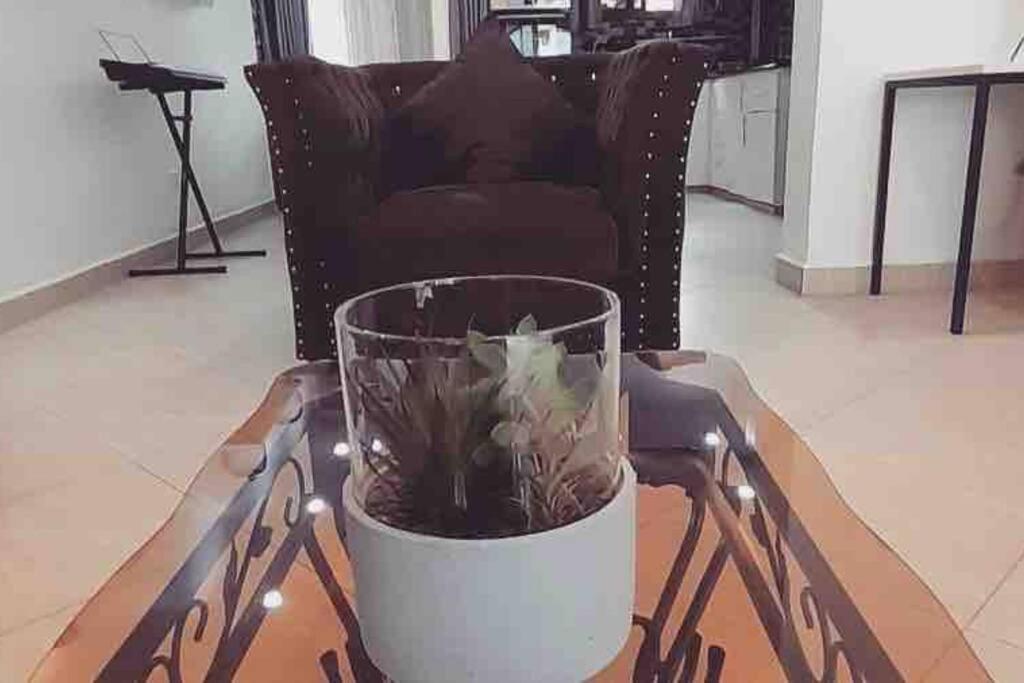 Kijivu Suites 1, Njiro 2 bedroom Apartment - Housity