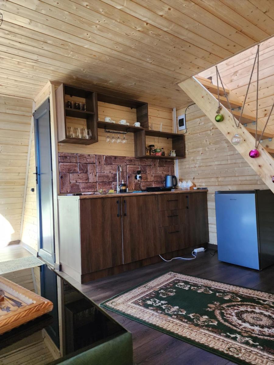 Hill silence - Housity