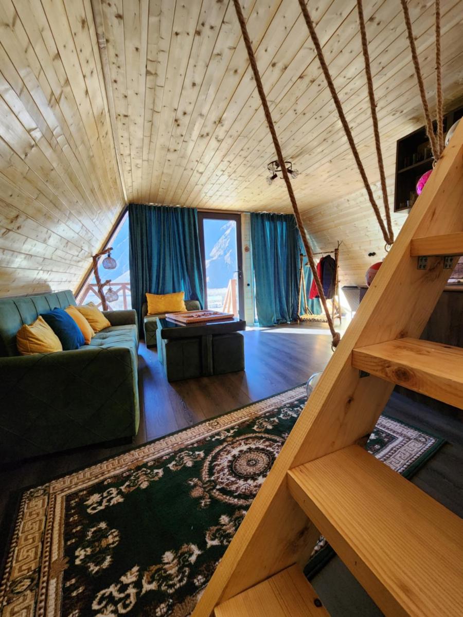 Hill silence - Housity