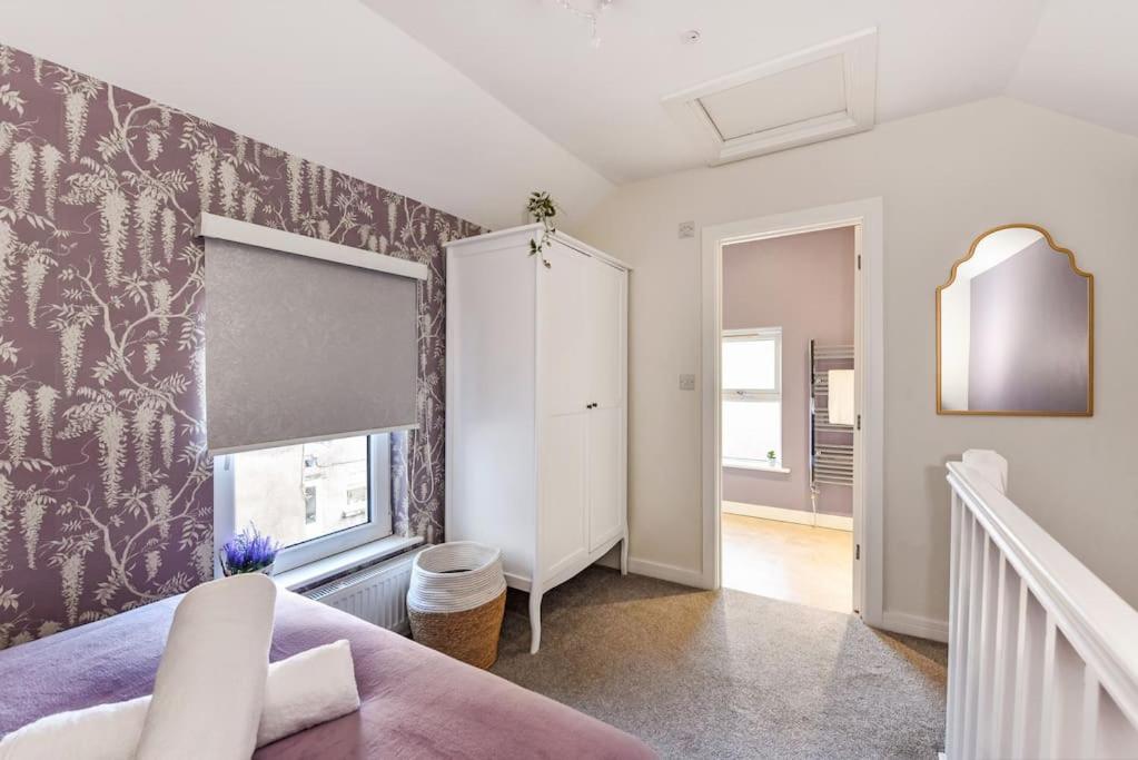 Modern Two-Level Apartment in Pontcanna - Housity