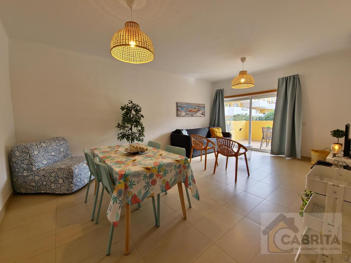 Casa dos Peixinhos T1 by YHA - Housity