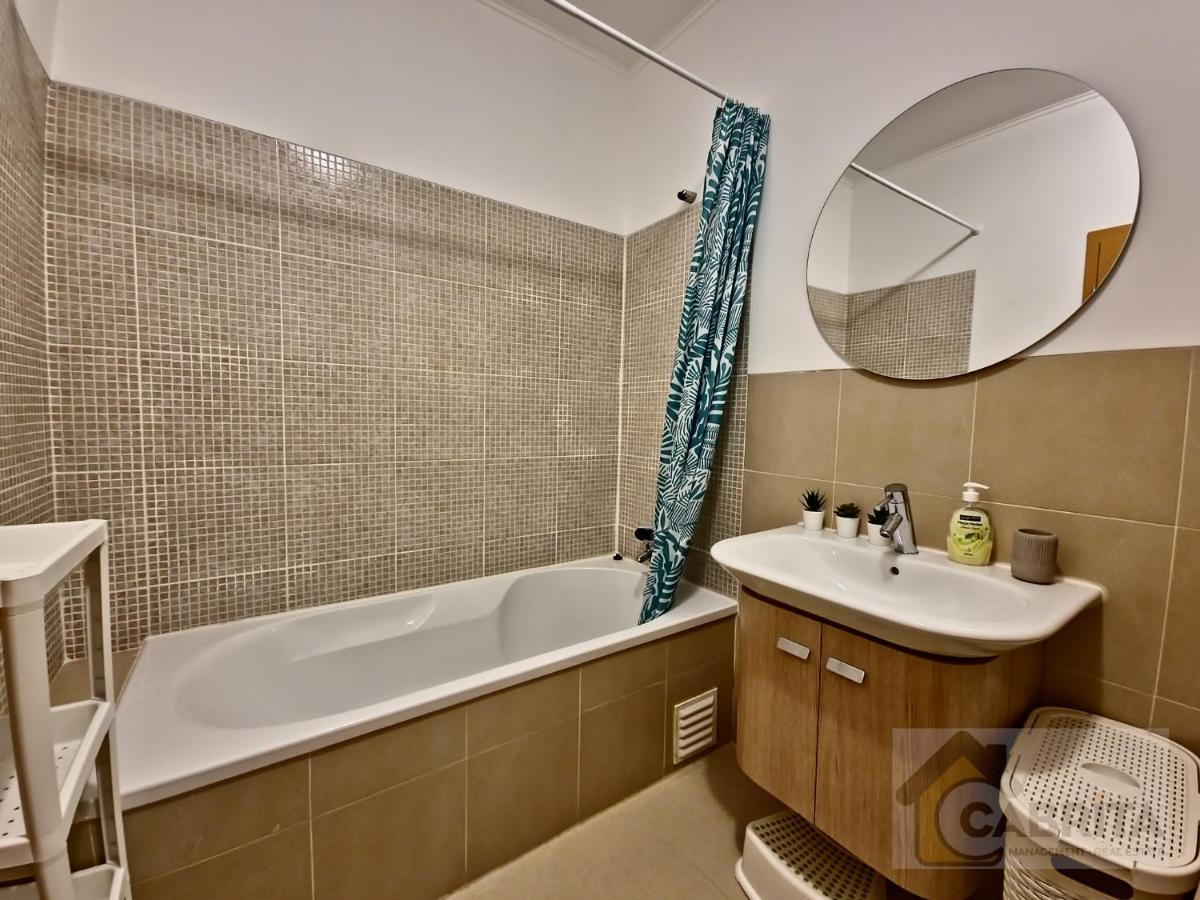 Casa dos Peixinhos T1 by YHA - Housity