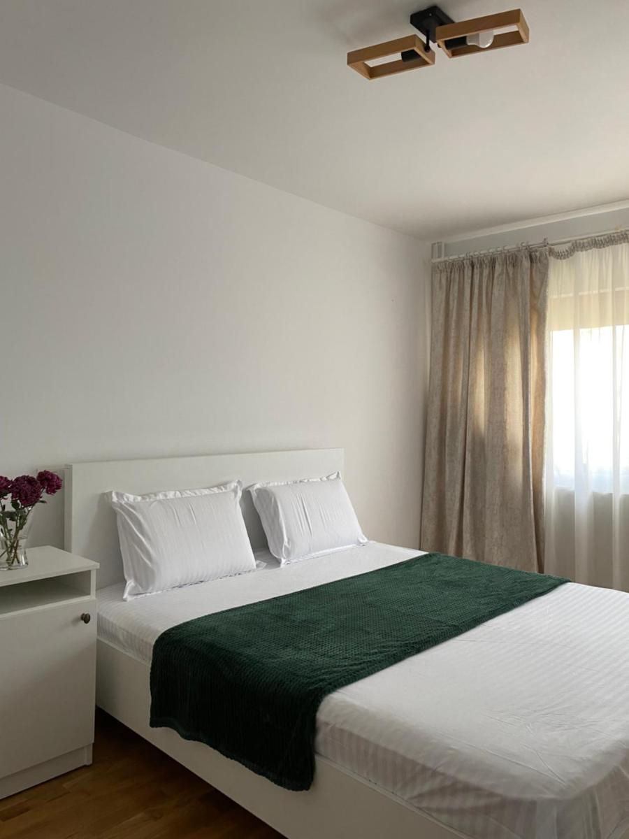 Virginia's Studio - Housity