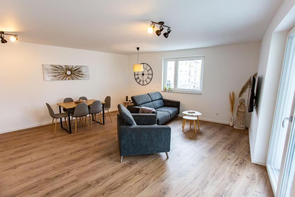 Große COZY 4-Zi-Whg mit Balkon Nähe Europa Park und Rulantica - Housity