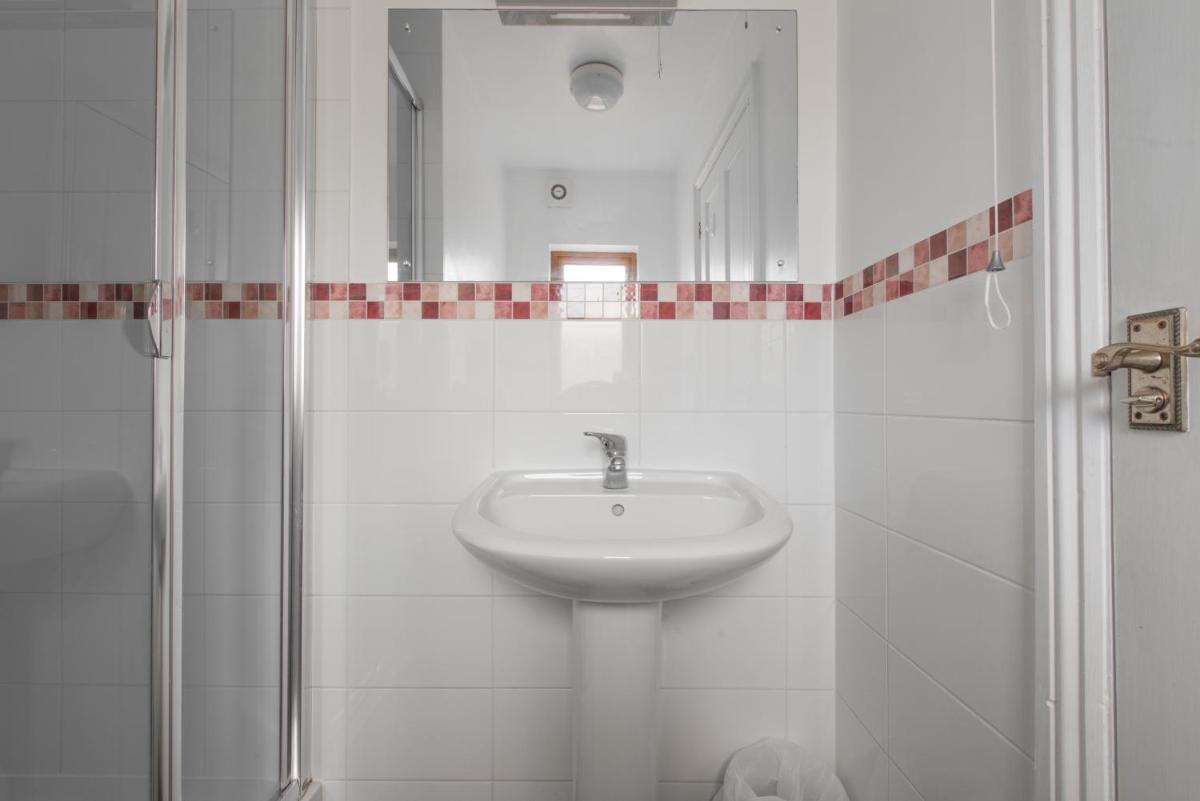Blacklaines Annexe - Housity