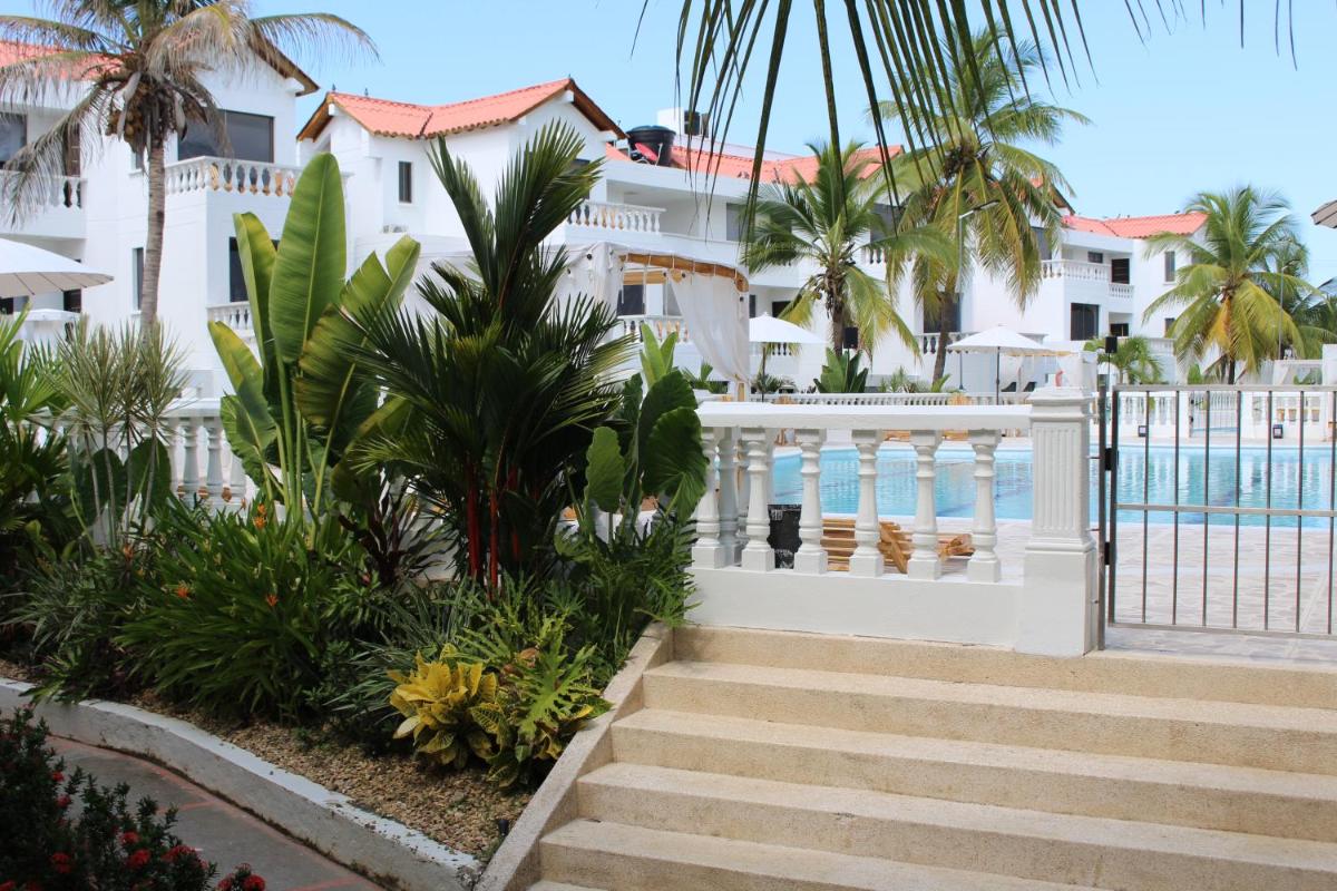 VAIA HOTELES - Housity