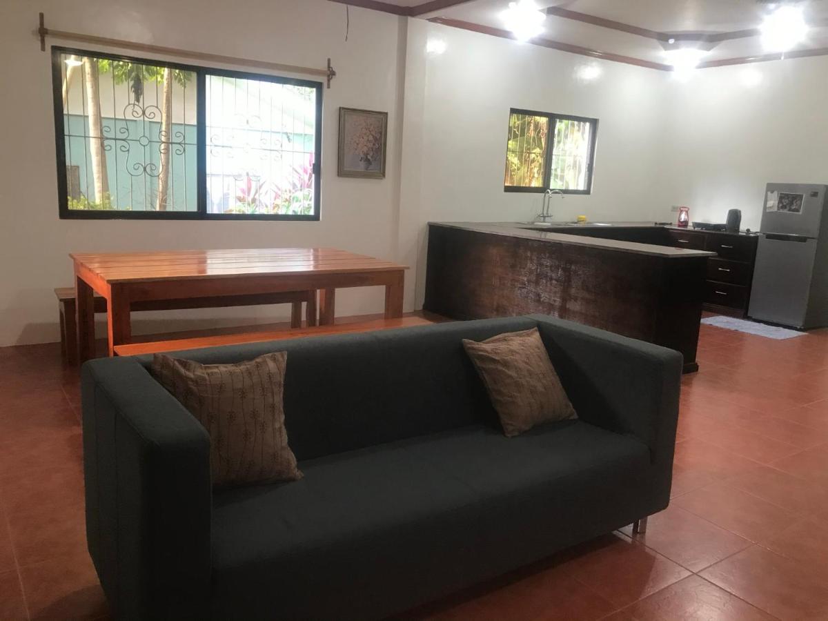 Rocky’s Homestay - Housity
