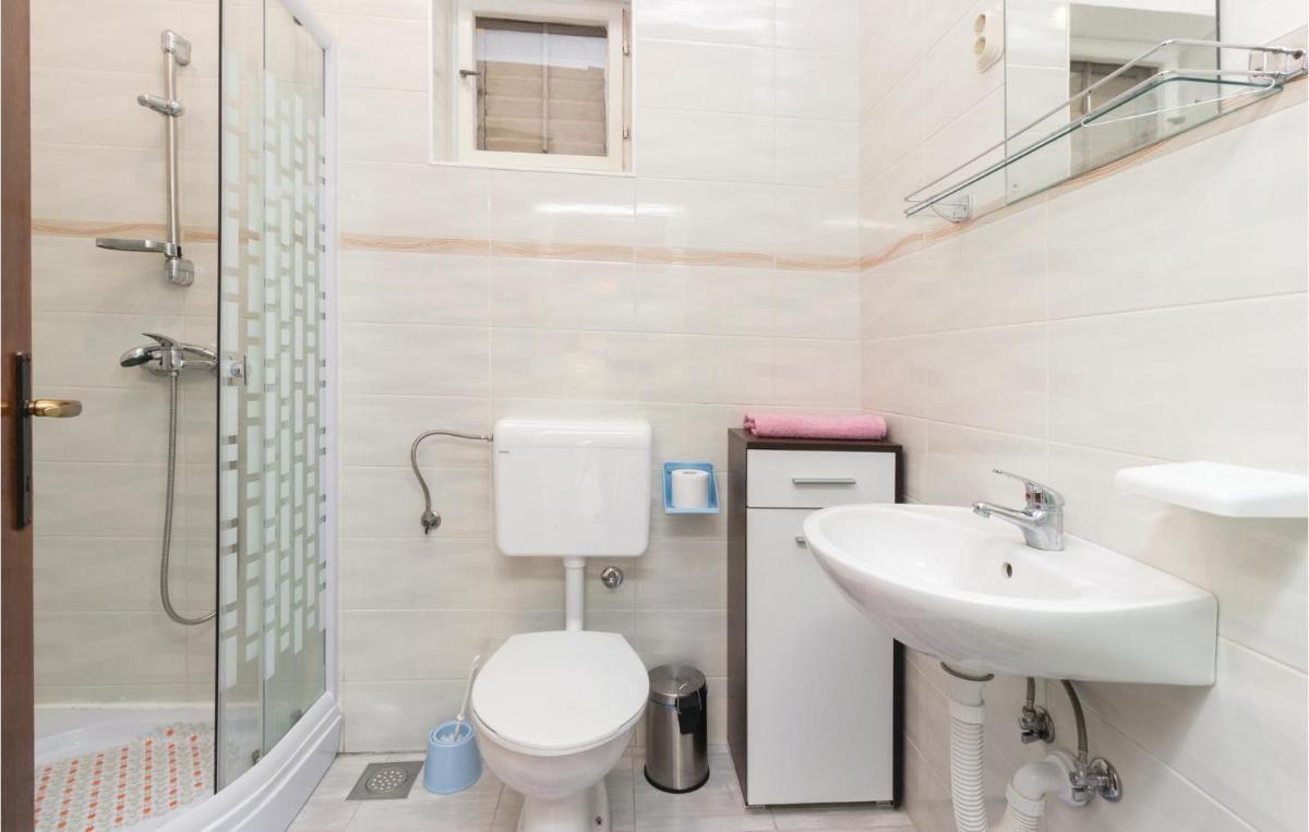 Two-Bedroom Holiday Home in Zadar - Housity